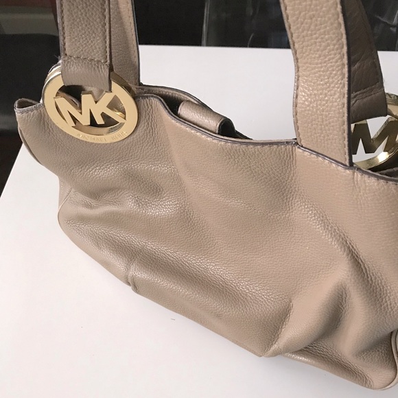 Authentic Micheal Kors large hobo bag - Picture 6 of 12